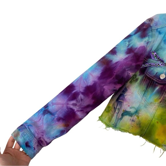 Handmade Tie Dye Jean Jacket Womens Size Medium Cropped Upcycled Colorful Denim - Picture 3 of 13